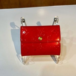 Authentic 💯Louis Vuitton red monogram Vernis Ludlow Coin and cc holder.